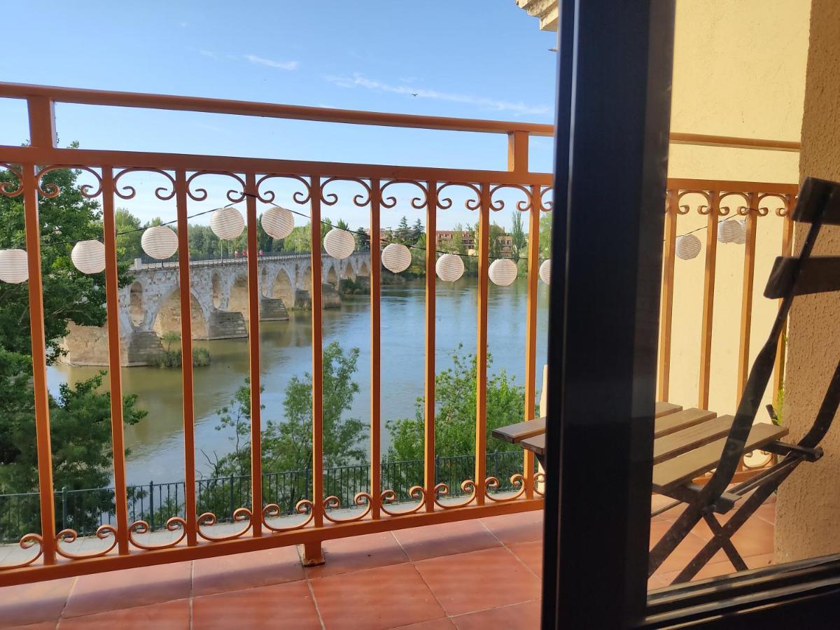 A Los Ojos Del Rio Duero ثامورا المظهر الخارجي الصورة