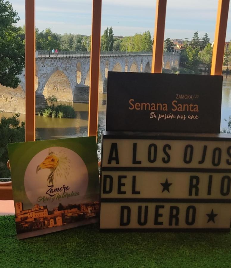 A Los Ojos Del Rio Duero ثامورا المظهر الخارجي الصورة