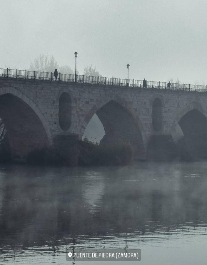 A Los Ojos Del Rio Duero ثامورا المظهر الخارجي الصورة